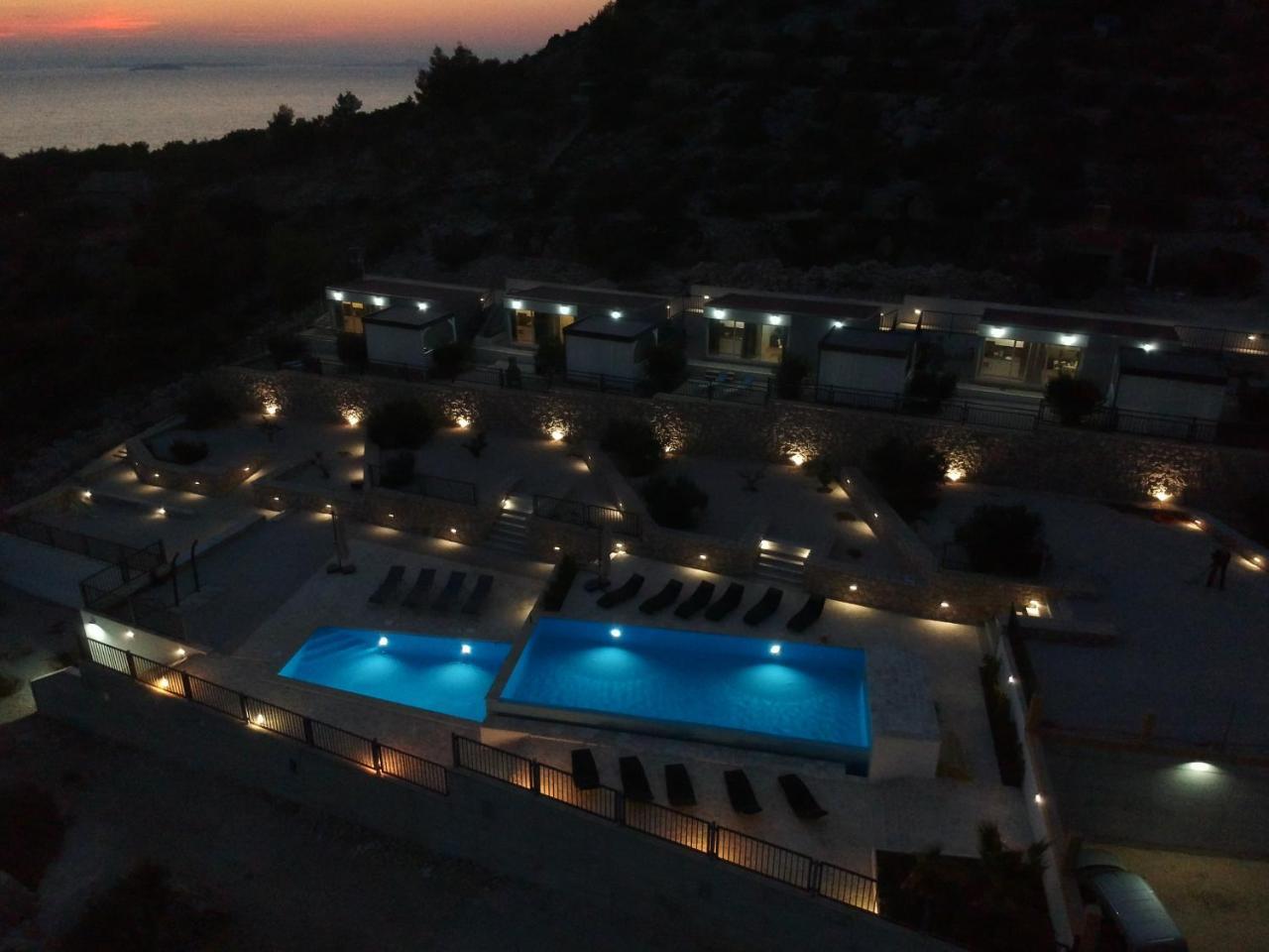 Отель Camp Panorama With Pool Драге Экстерьер фото